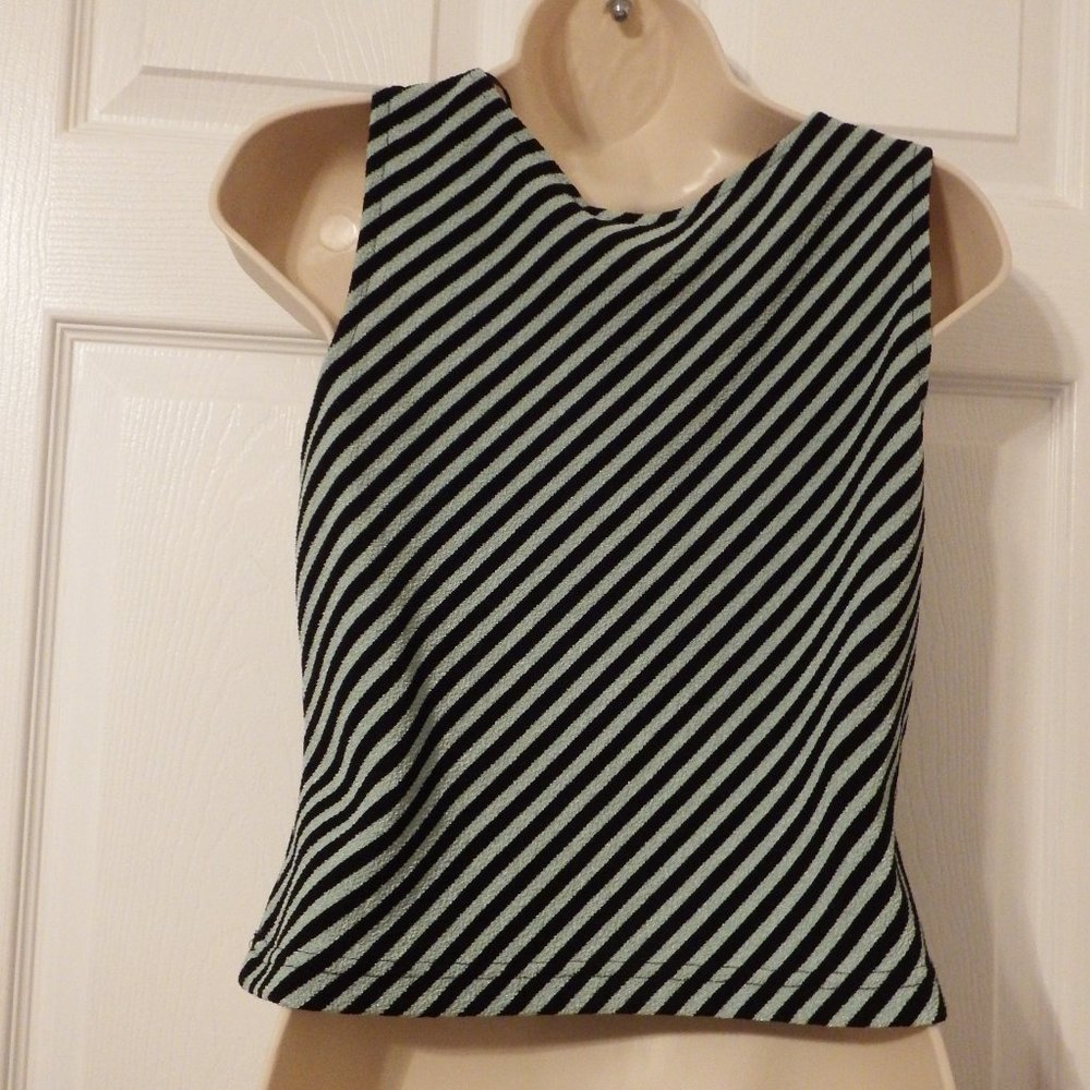 2 piece set- jacket and tank, Size 12 Petite - Picture 5 of 7